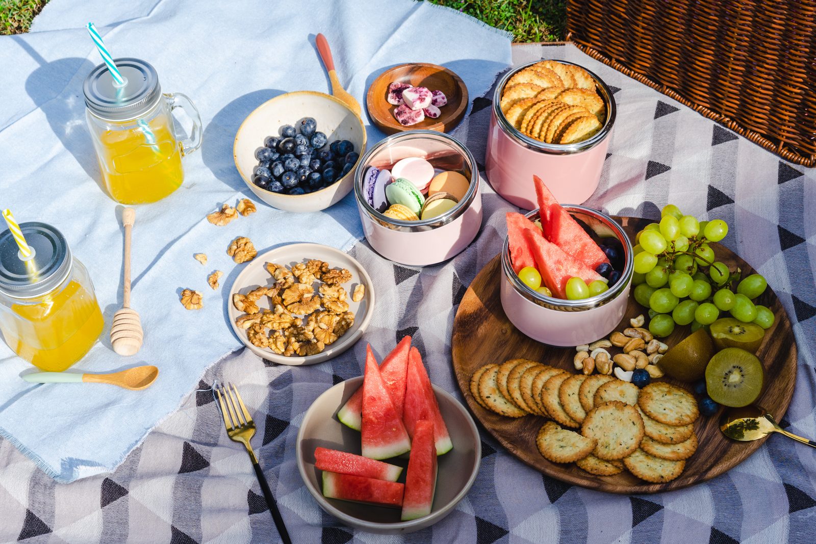 Brunch table with juice, fruit and crackers